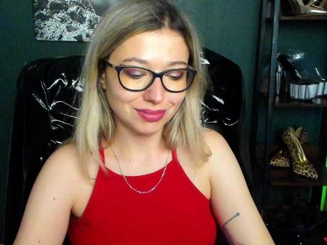 xxHeidiLove live cam on BongaCams