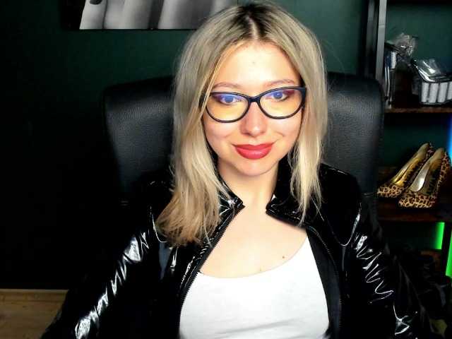 xxHeidiLove live cam on BongaCams