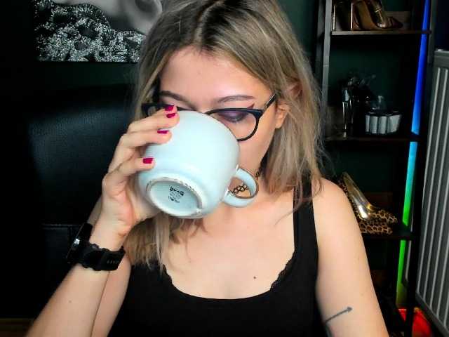xxHeidiLove live cam on BongaCams