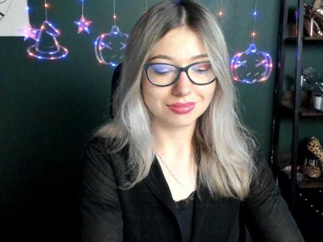 xxHeidiLove, en directo ahora en BongaCams