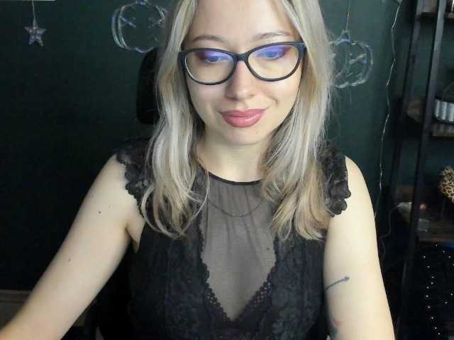 xxHeidiLove live cam on BongaCams
