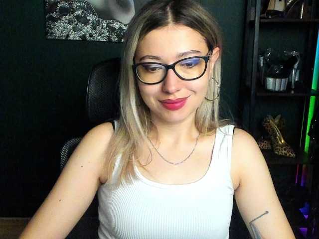 xxHeidiLove live cam on BongaCams