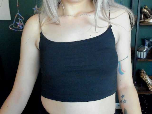 xxHeidiLove live cam on BongaCams