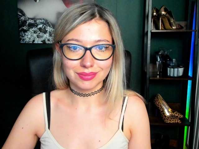 xxHeidiLove live cam on BongaCams