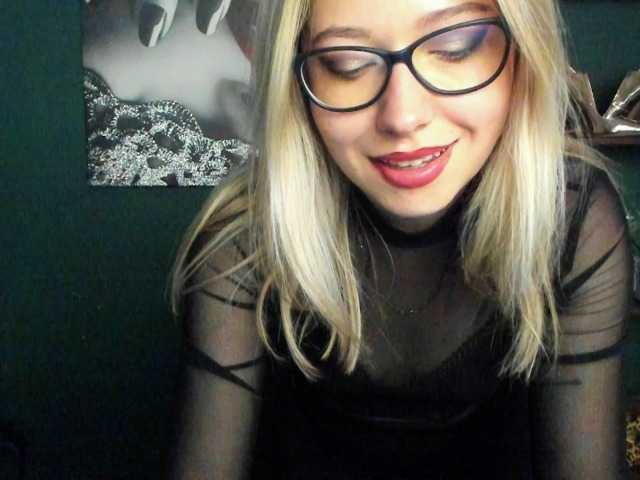 xxHeidiLove live cam on BongaCams