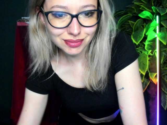 xxHeidiLove live cam on BongaCams