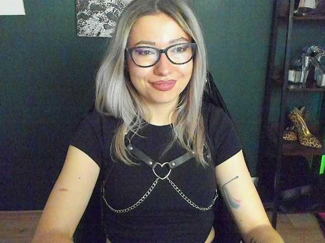 xxHeidiLove live cam on BongaCams