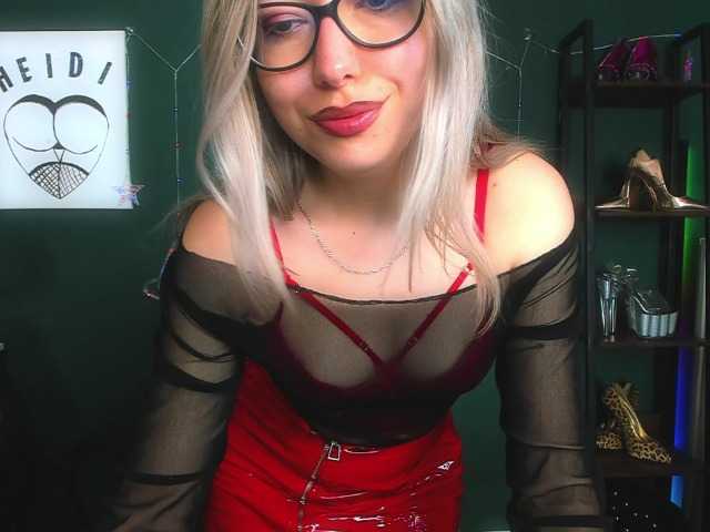 xxHeidiLove live cam on BongaCams