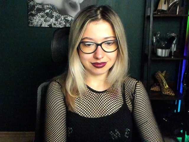 xxHeidiLove live cam on BongaCams