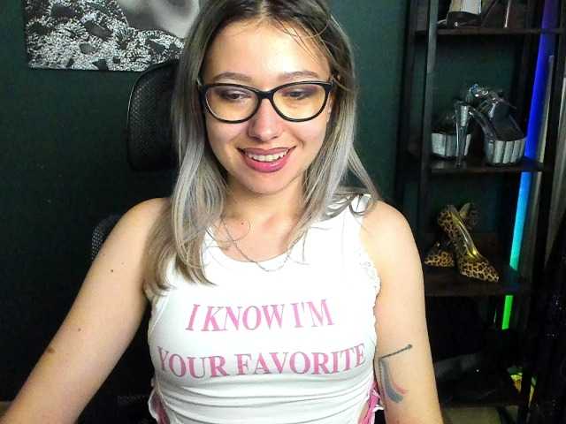 xxHeidiLove live cam on BongaCams