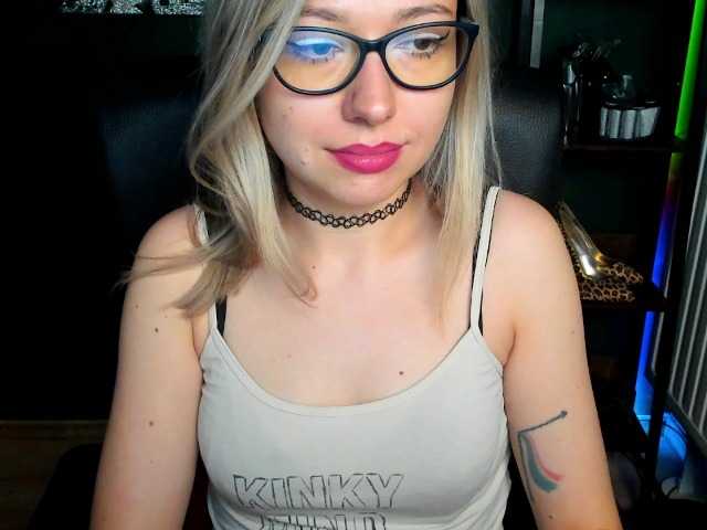xxHeidiLove live cam on BongaCams