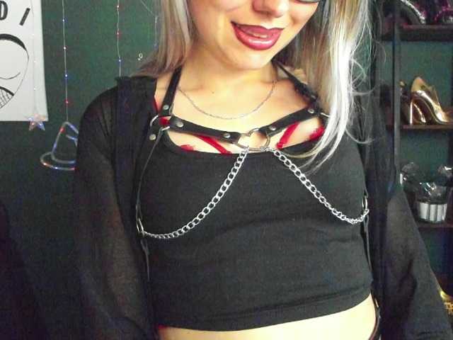 xxHeidiLove live cam on BongaCams