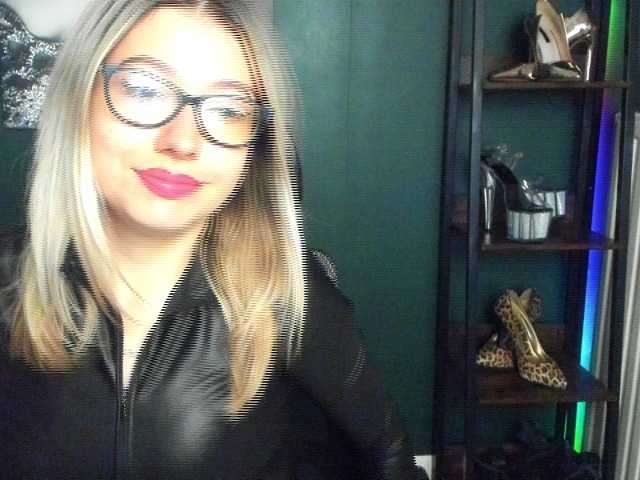 xxHeidiLove live cam on BongaCams