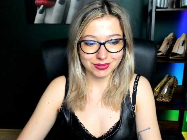 xxHeidiLove live cam on BongaCams
