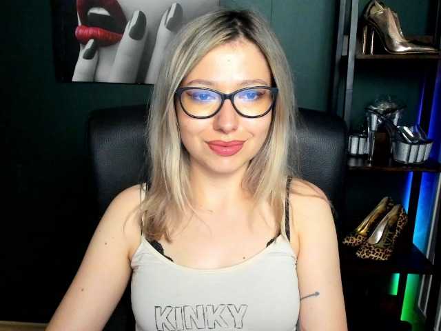xxHeidiLove live cam on BongaCams