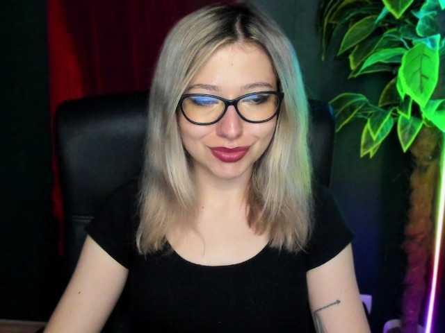 xxHeidiLove live cam on BongaCams