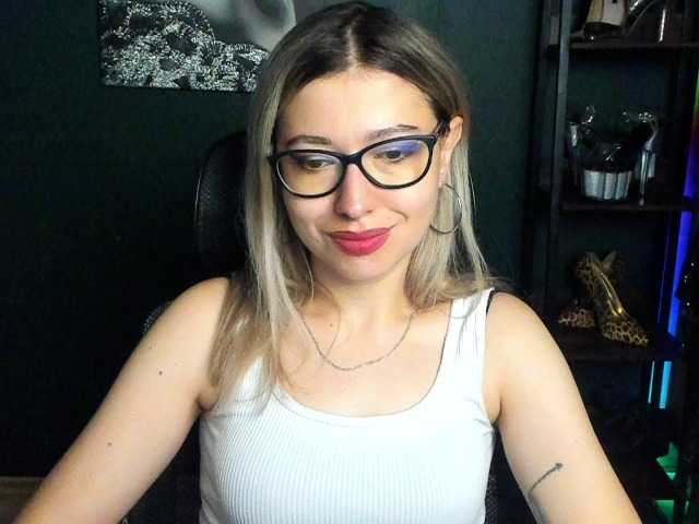 xxHeidiLove live cam on BongaCams