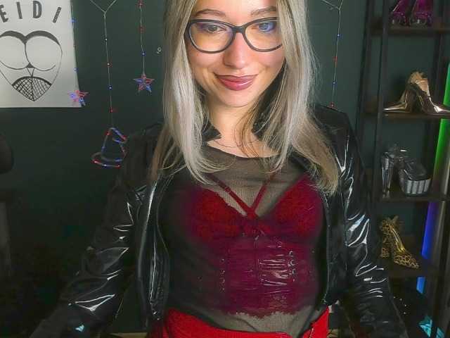 xxHeidiLove live cam on BongaCams