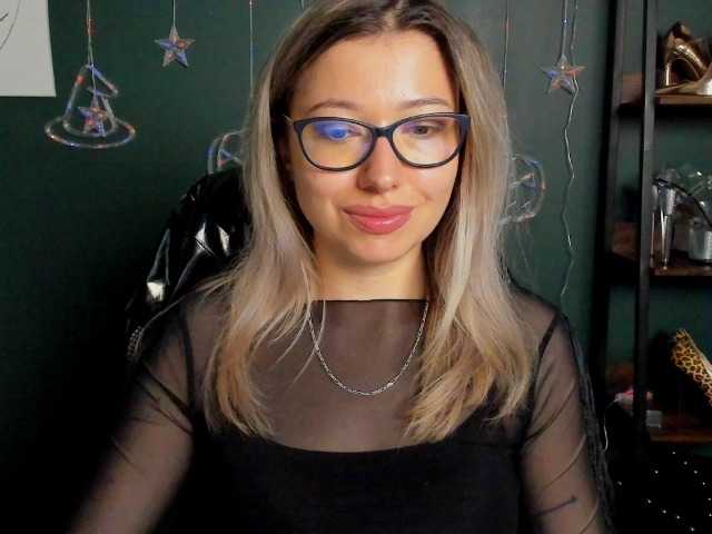 xxHeidiLove live cam on BongaCams