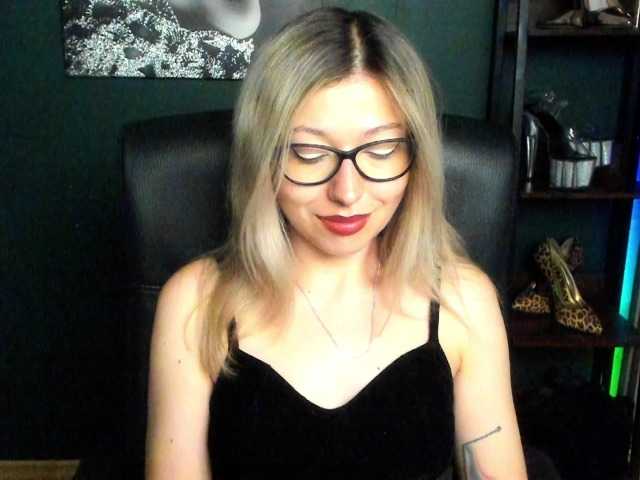 xxHeidiLove live cam on BongaCams