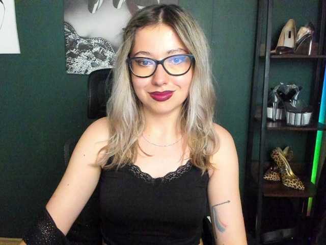 xxHeidiLove live cam on BongaCams