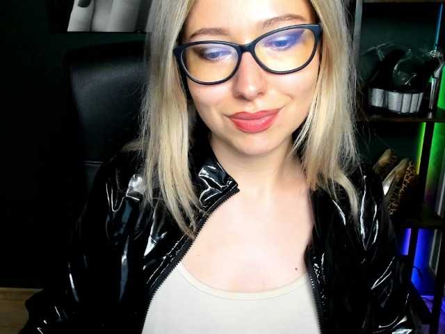 xxHeidiLove live cam on BongaCams