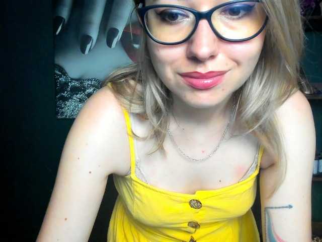 xxHeidiLove live cam on BongaCams