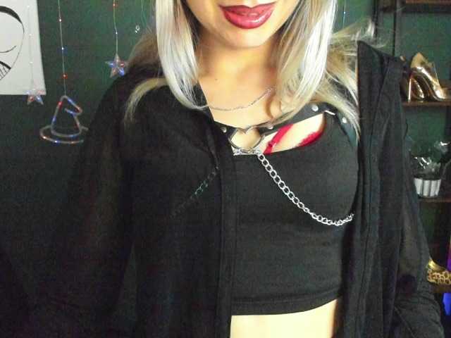 xxHeidiLove live cam on BongaCams