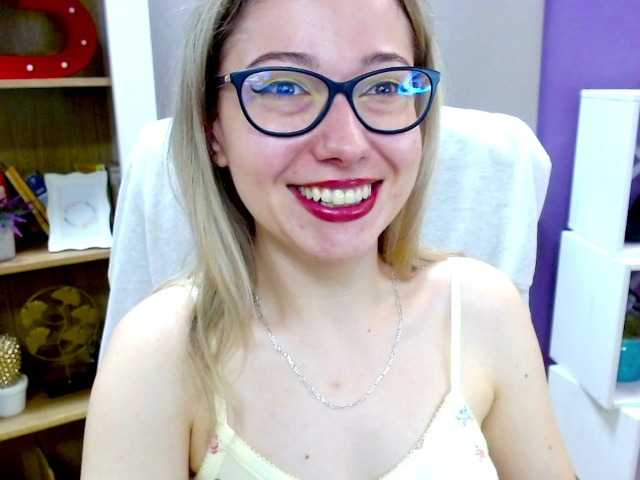 xxHeidiLove live cam on BongaCams