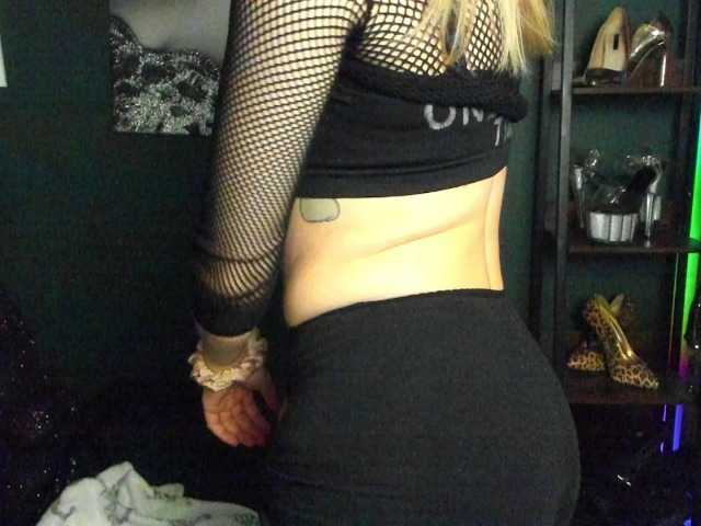 xxHeidiLove live cam on BongaCams