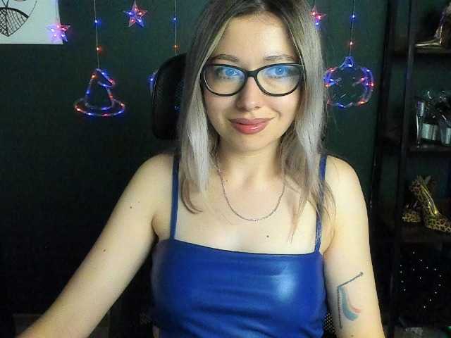 xxHeidiLove live cam on BongaCams
