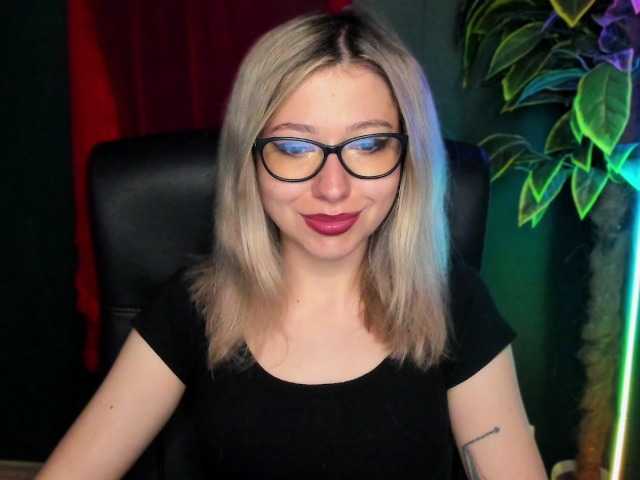 xxHeidiLove live cam on BongaCams