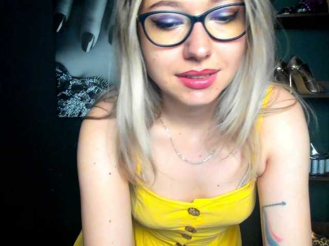xxHeidiLove live cam on BongaCams