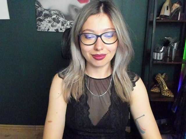 xxHeidiLove live cam on BongaCams