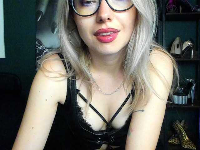 xxHeidiLove live cam on BongaCams