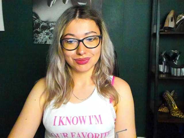 xxHeidiLove live cam on BongaCams