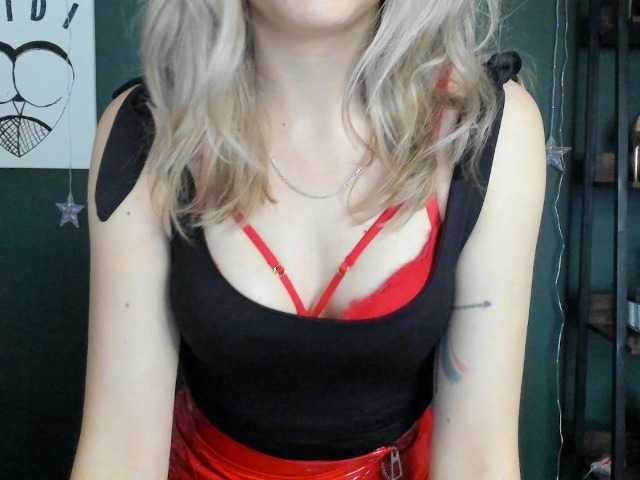 xxHeidiLove live cam on BongaCams