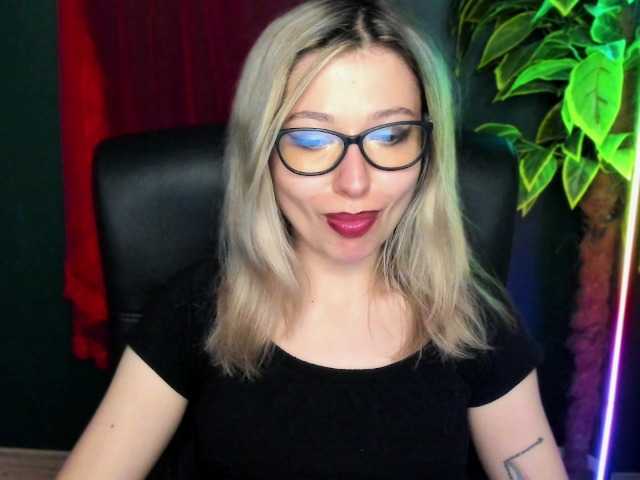xxHeidiLove live cam on BongaCams