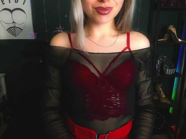 xxHeidiLove live cam preview