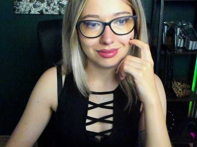 xxHeidiLove live cam on BongaCams