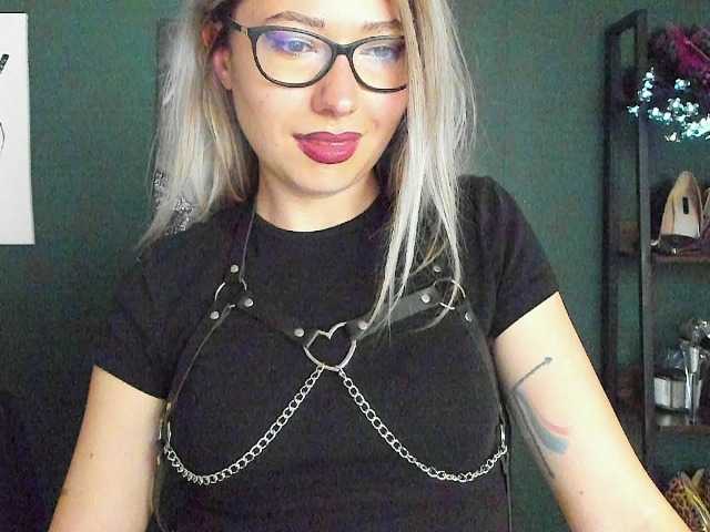 xxHeidiLove live cam on BongaCams