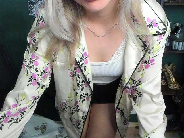 xxHeidiLove live cam preview