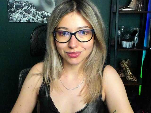 xxHeidiLove live cam on BongaCams