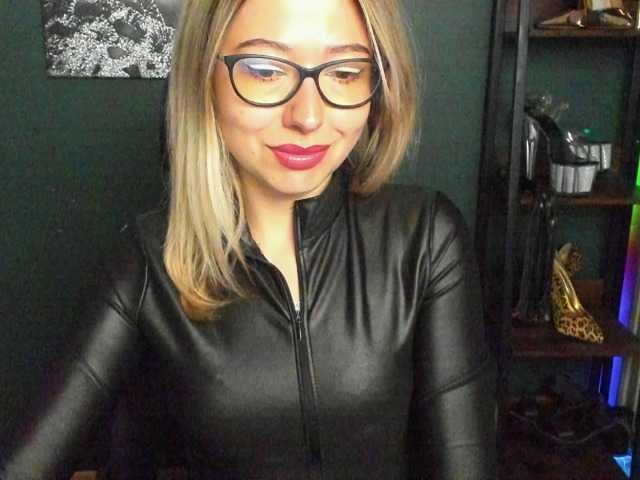 xxHeidiLove live cam on BongaCams