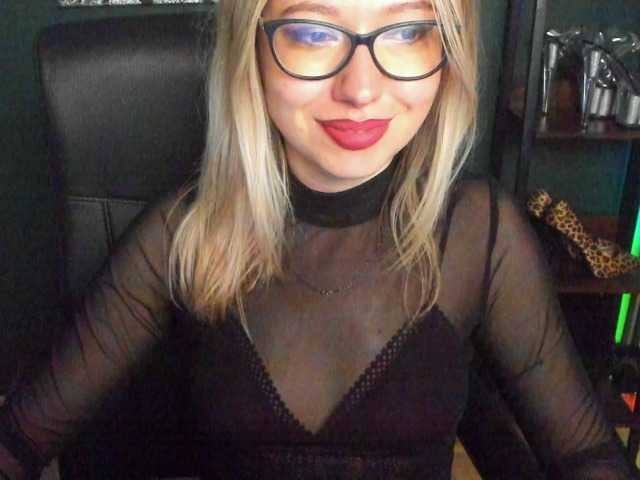 xxHeidiLove live cam on BongaCams