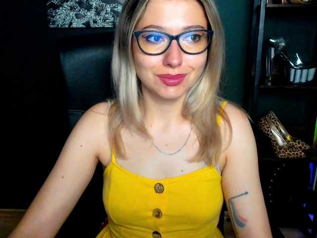 xxHeidiLove live cam on BongaCams