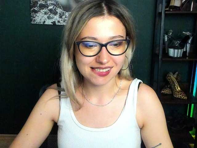 xxHeidiLove live cam on BongaCams