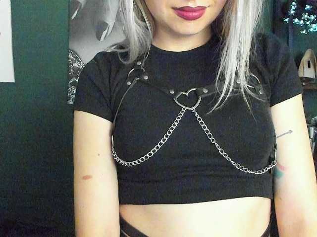 xxHeidiLove live cam on BongaCams