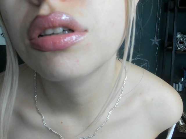 xxHeidiLove live cam on BongaCams