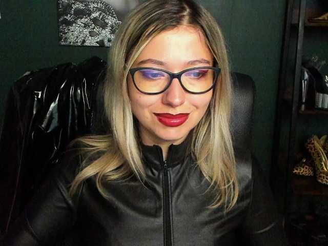xxHeidiLove live cam on BongaCams